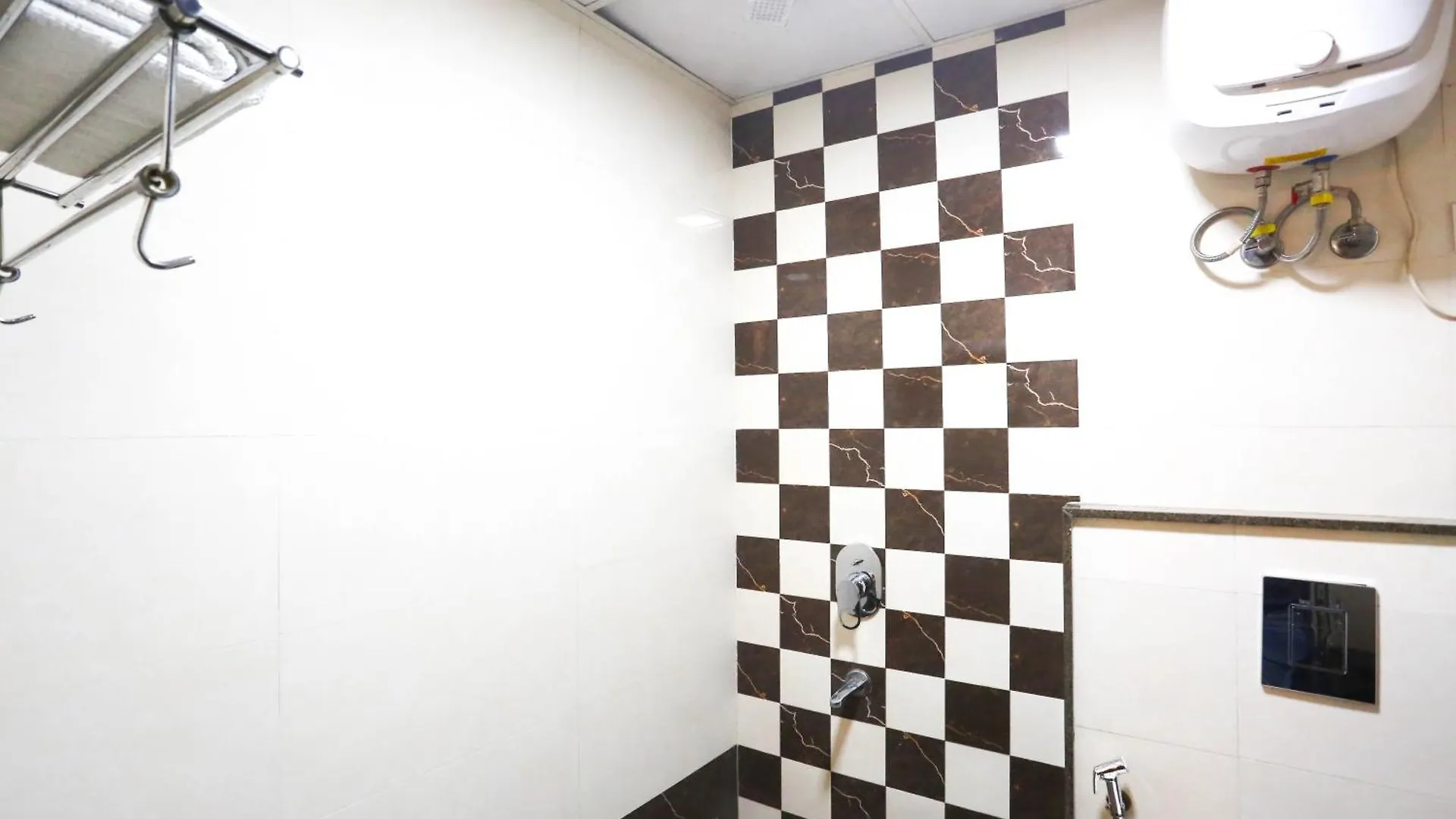 Hotel Aashiyana New Delhi 3*,