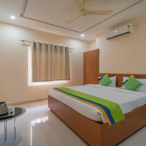 *** Hotel Treebo Raj Palace India