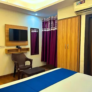 Hotel Golden Bliss At International Airport, New Delhi